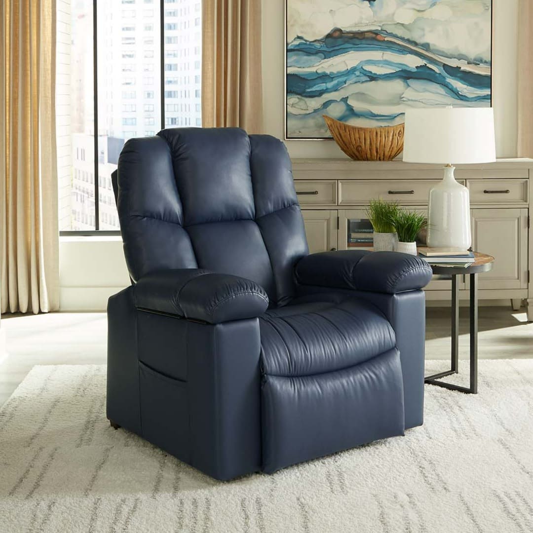 LIFESTYLE PR504 Night Navy Model Seated