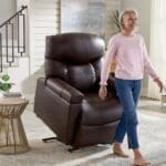 LIFESTYLE - PR511_MED_Coffee Bean_Lifted Walking Away_V75